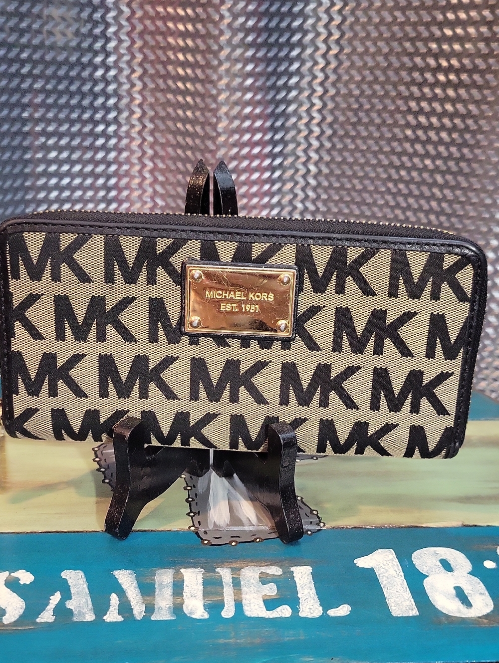 Michael Kors Beige and Black MK Logo Zip Wallet